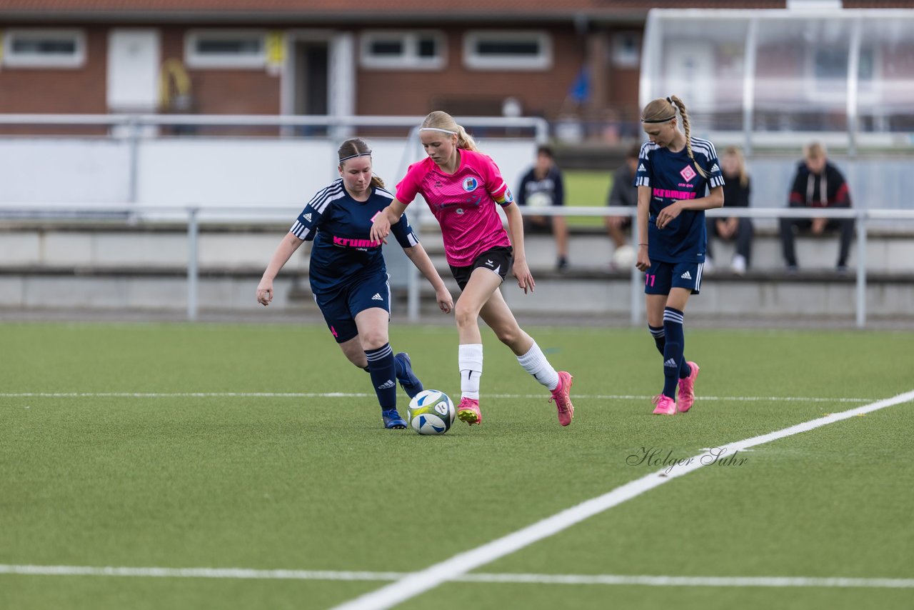 Bild 195 - wCJ Osterroenfelder TSV - VfL Pinneberg : Ergebnis: 0:15